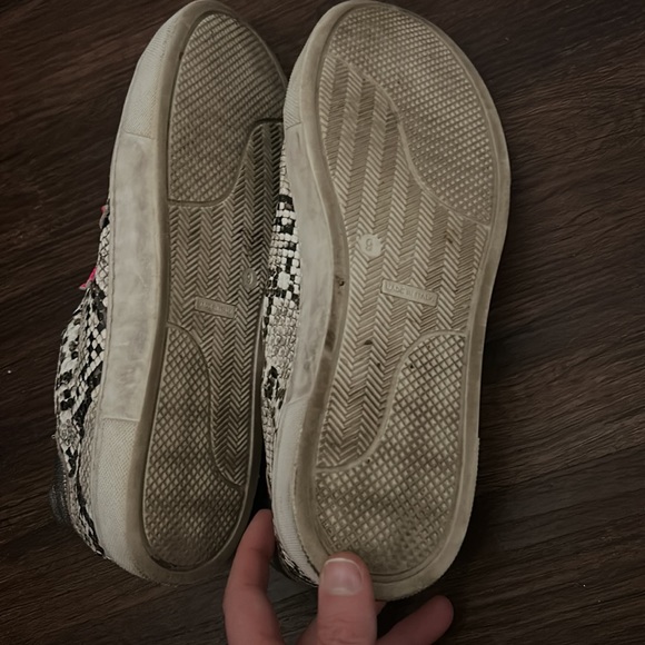 Steve Madden All Star Sneakers in snakeskin & hot pink - Size 9. - Picture 5 of 6